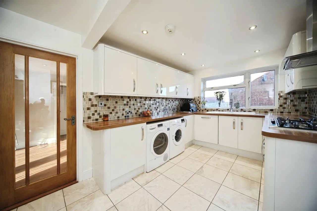 Capron Road, Luton, photo 6