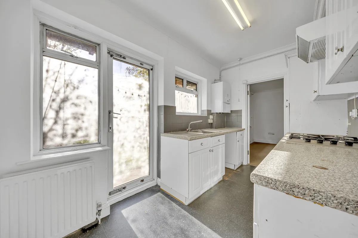 London Road, Romford, RM7, photo 6