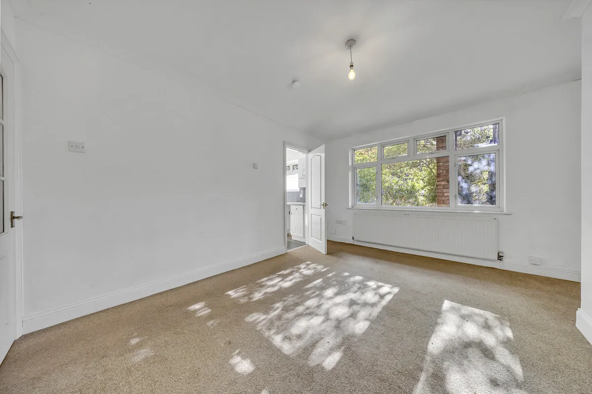 London Road, Romford, RM7, photo 11
