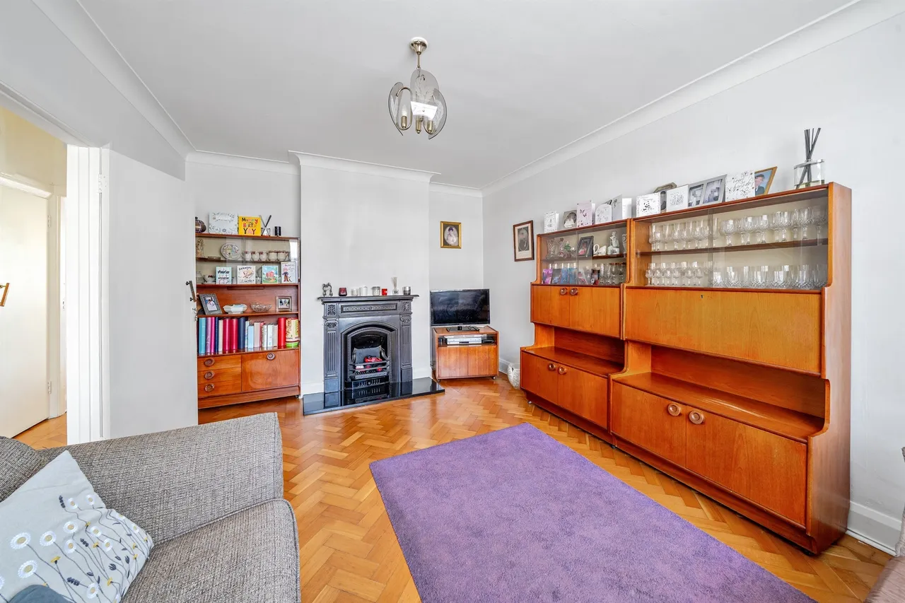 Palmerston Road, London, photo 5