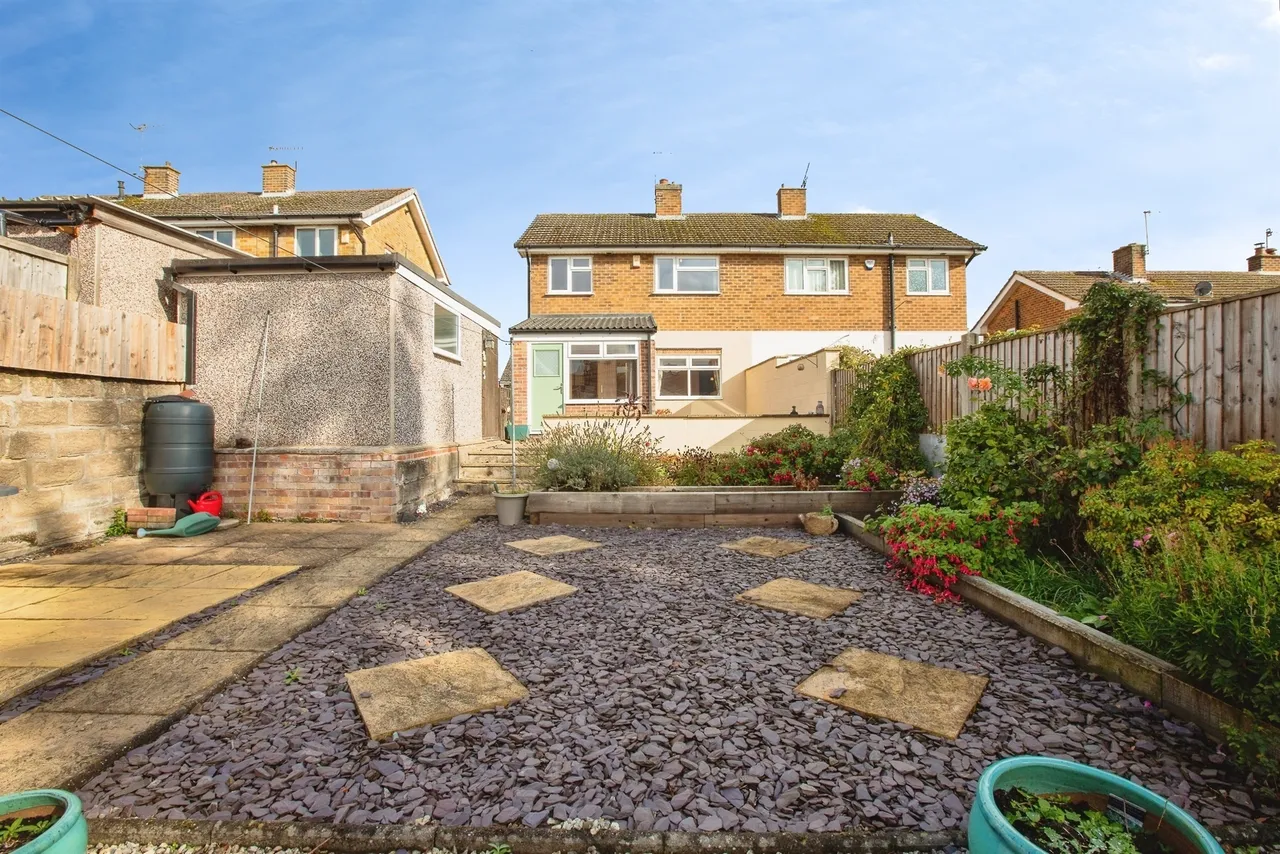 Charles Avenue, Eastwood, NG16, photo 13