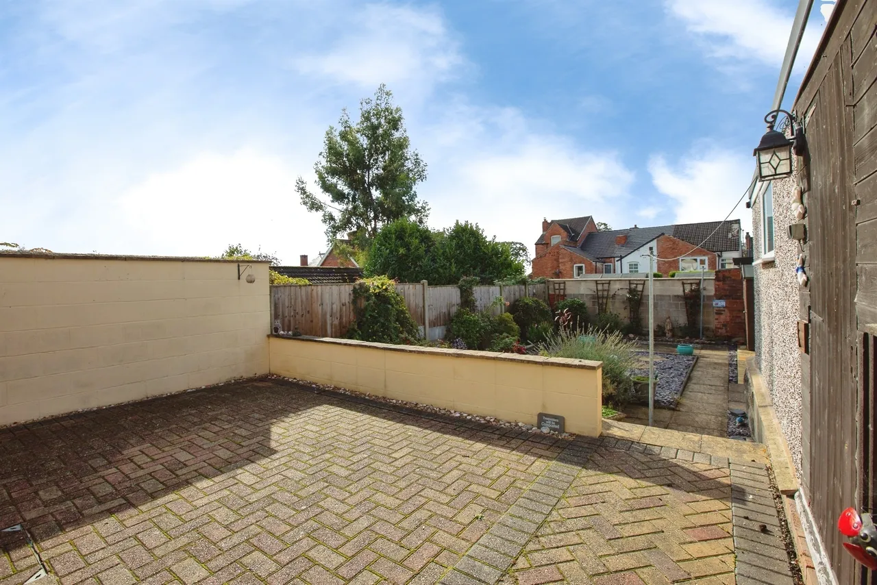Charles Avenue, Eastwood, NG16, photo 15