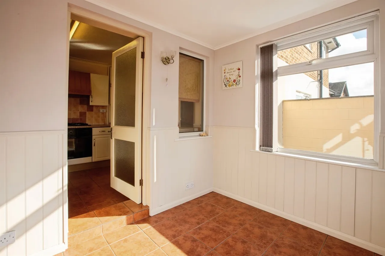 Charles Avenue, Eastwood, NG16, photo 4