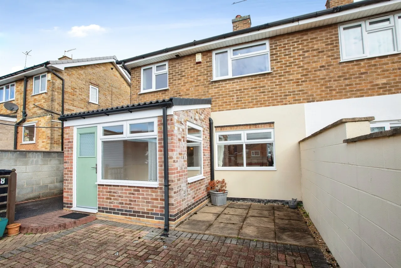 Charles Avenue, Eastwood, NG16, photo 16