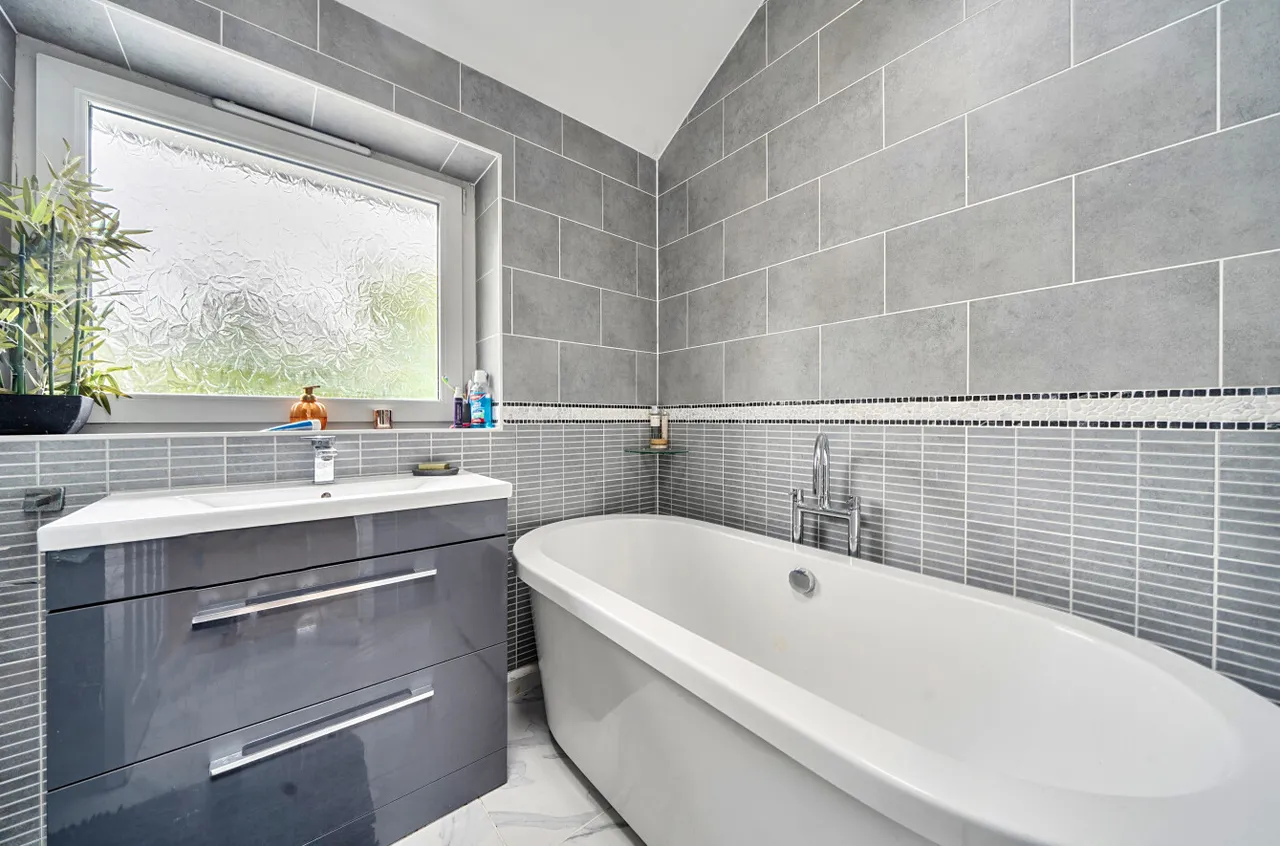 Chapel Road, West End, SO30, photo 8