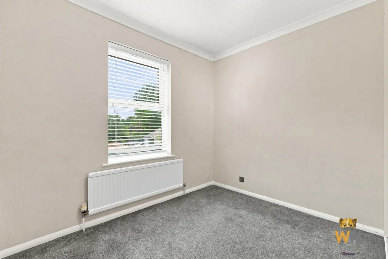Rayleigh Road, Hutton, CM13, photo 20