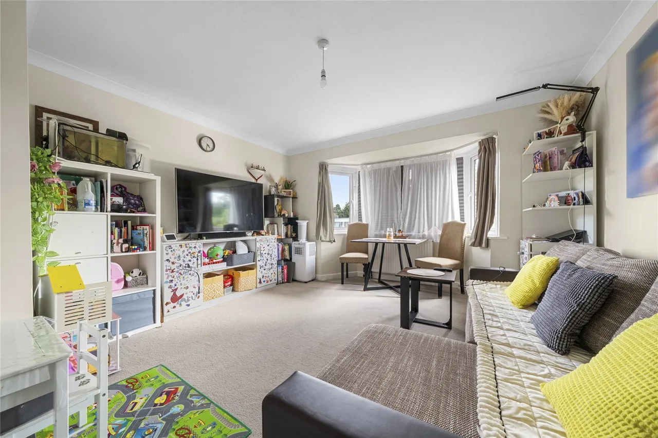 Kingswood Close, Surbiton, KT6, photo 2