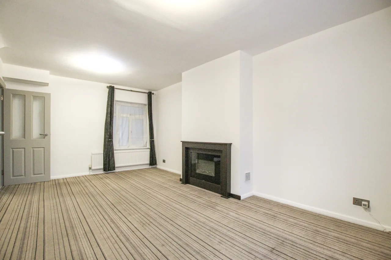 Nelson Road, Hillingdon, UB10, photo 3