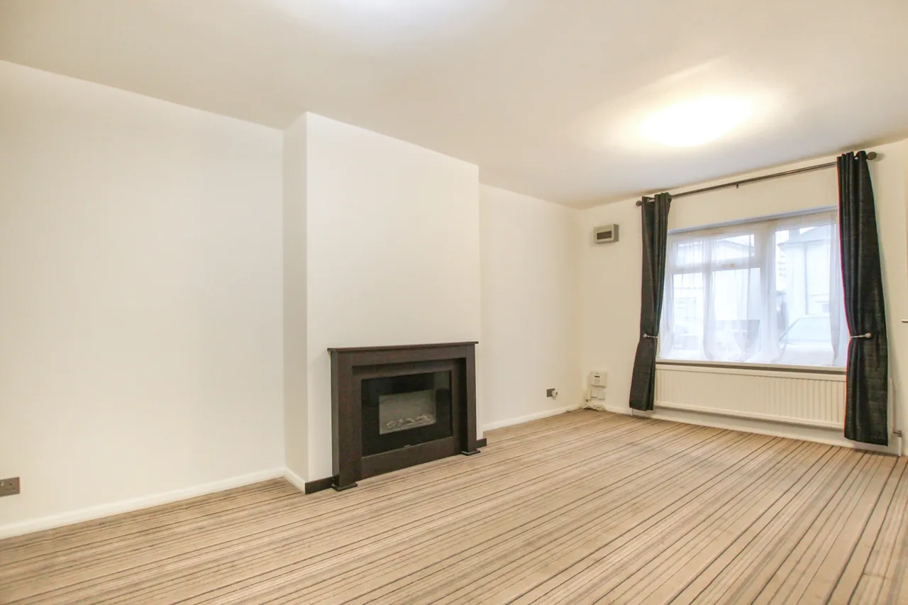 Nelson Road, Hillingdon, UB10, photo 2