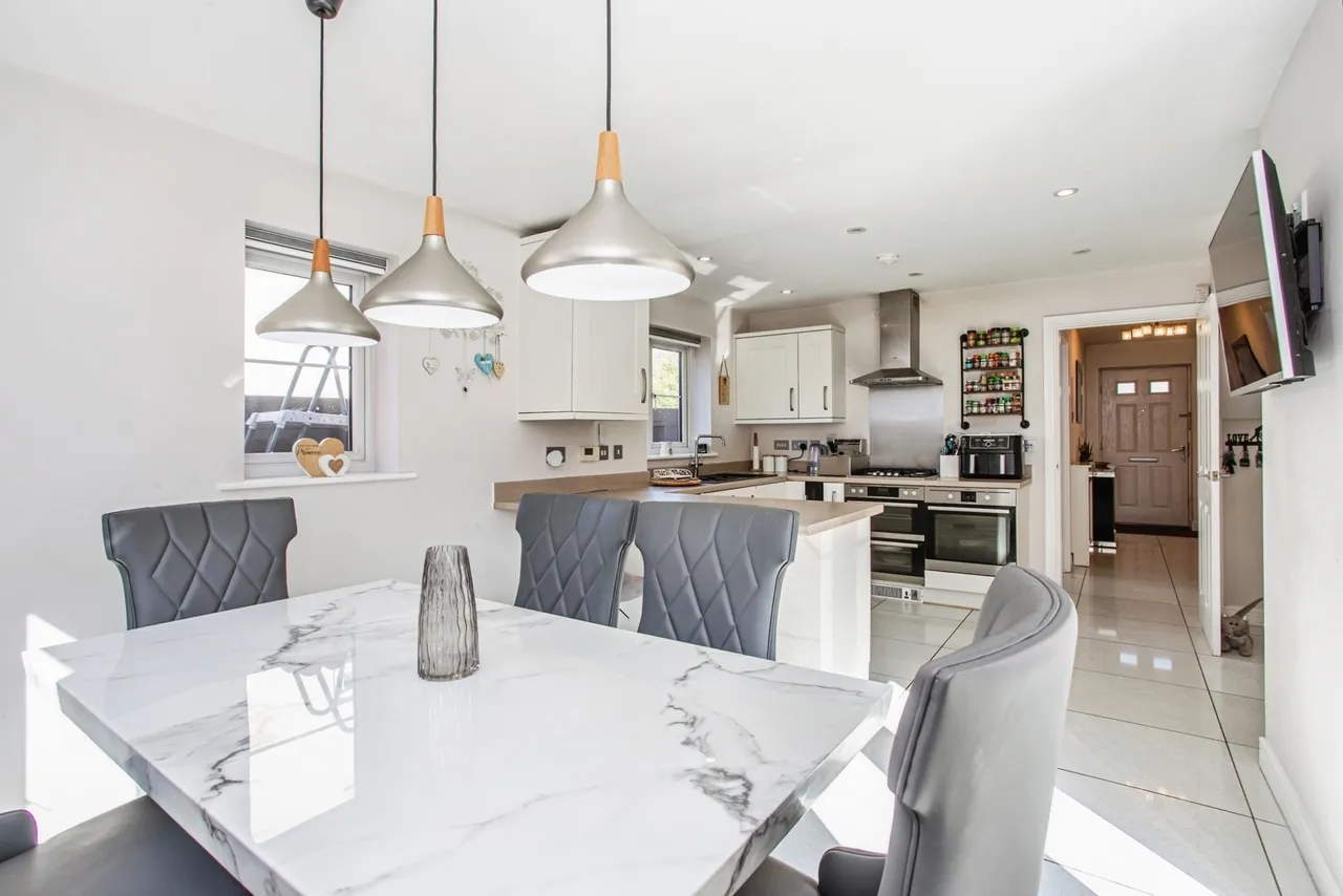 Shetland Crescent, Rochford, Essex, SS4, photo 4