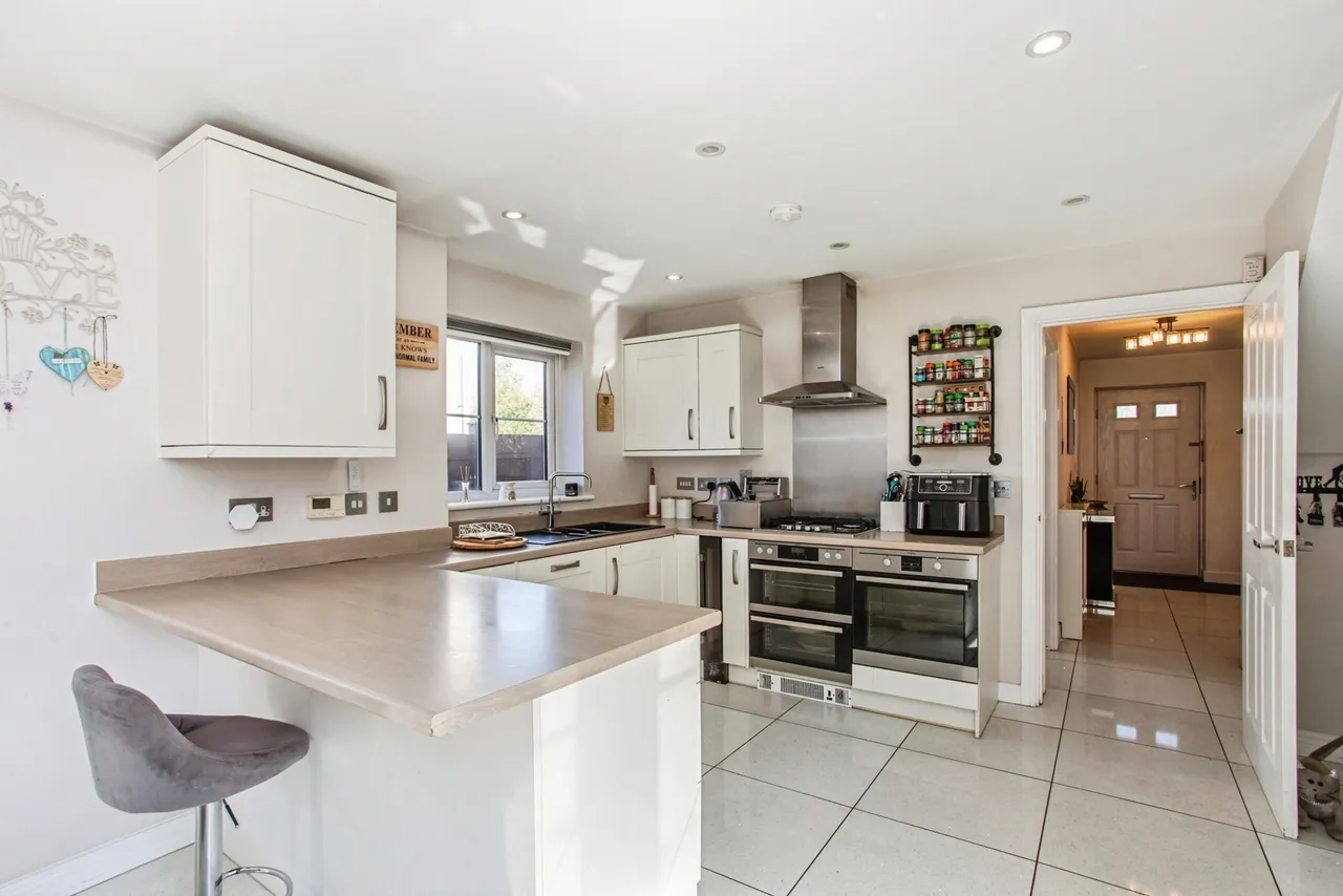 Shetland Crescent, Rochford, Essex, SS4, photo 18