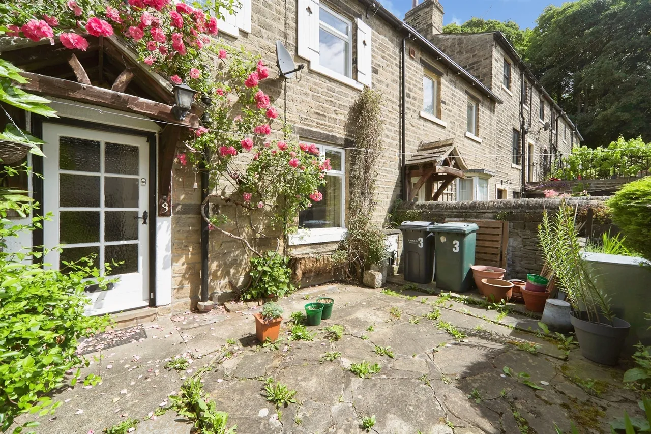 The Green, Micklethwaite, BD16, photo 2