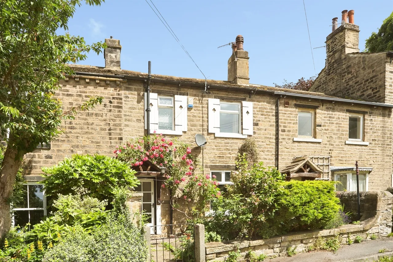 2 bed house for sale, The Green, Micklethwaite, BD16