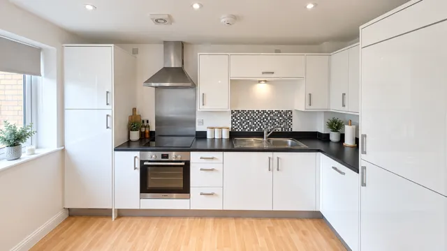 Stafford Avenue, Grangewood Court, Hornchurch, RM11 2EP, photo 4