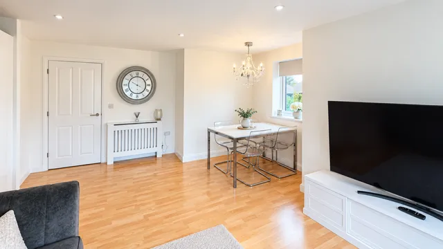 Stafford Avenue, Grangewood Court, Hornchurch, RM11 2EP, photo 2