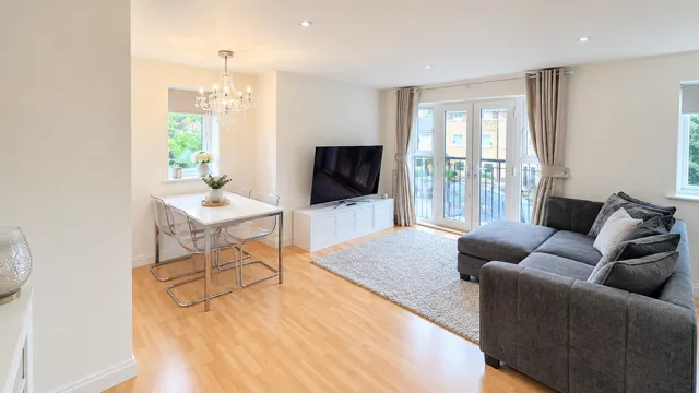 Stafford Avenue, Grangewood Court, Hornchurch, RM11 2EP, photo 3