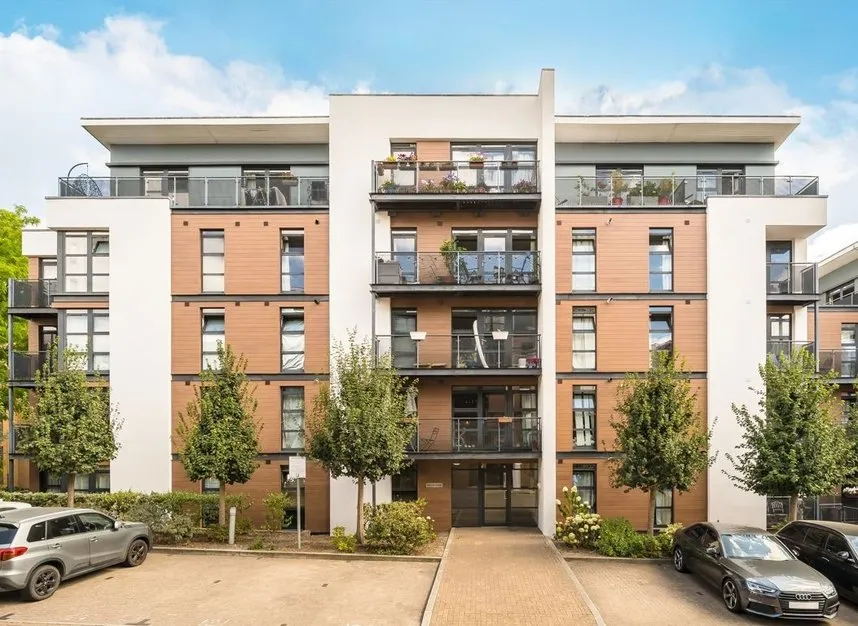2 bed flat for sale — Scott Avenue, Putney, SW15