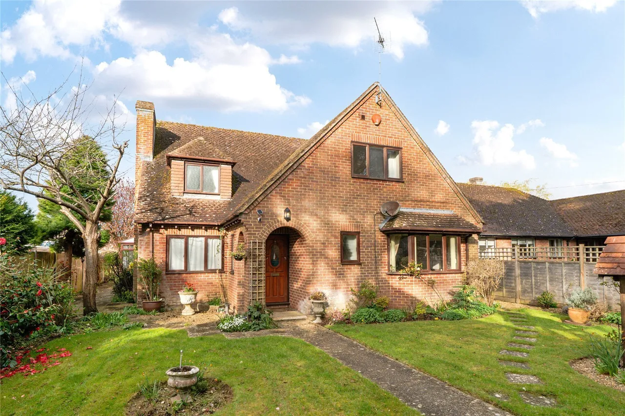 5 bed house for sale — Yaldhurst Lane, Pennington, Lymington, Hampshire, SO41