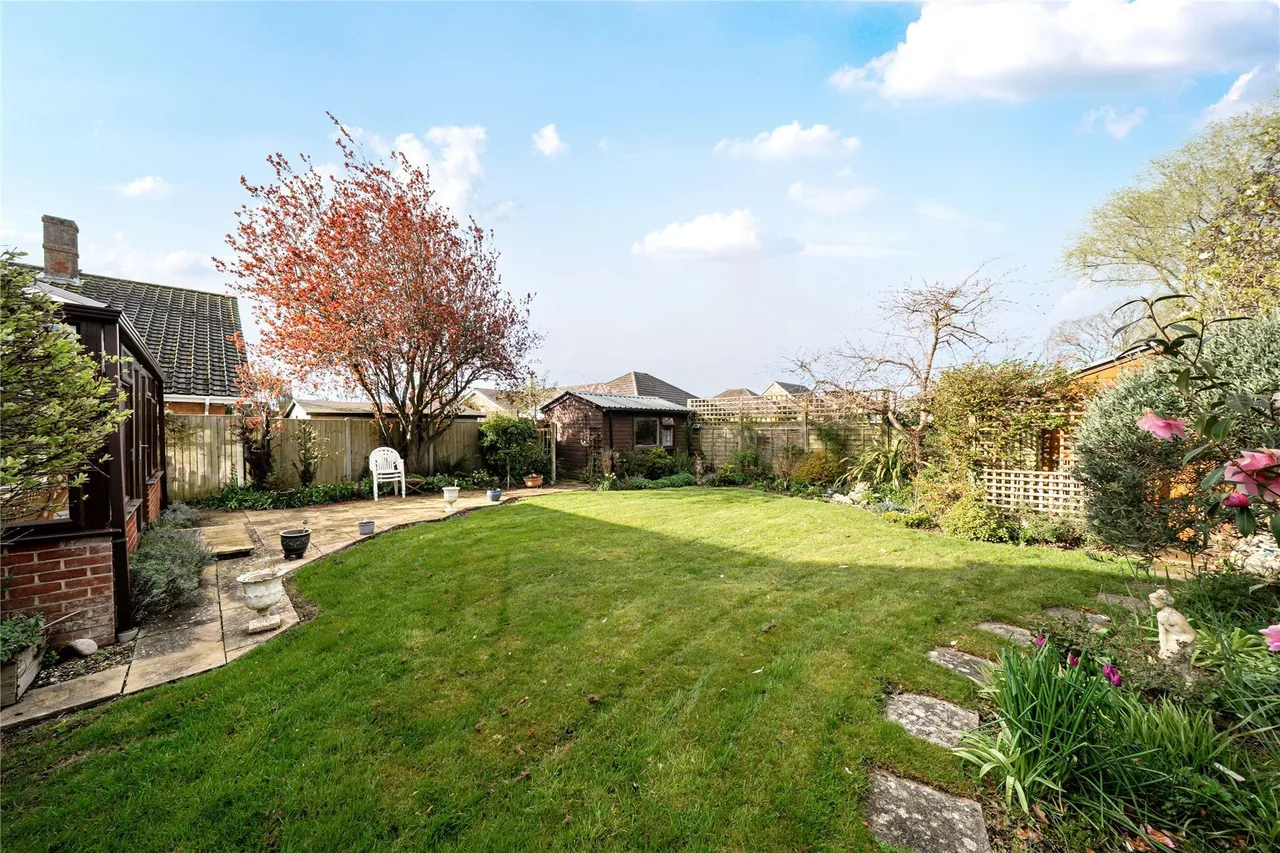 Yaldhurst Lane, Pennington, Lymington, Hampshire, SO41, photo 4