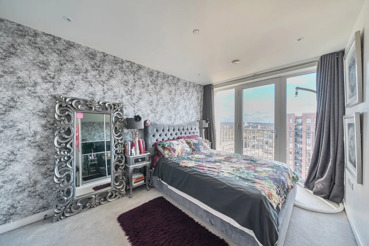 Flat 116, Hawfinch House, 1 Moorhen Drive, London, photo 6