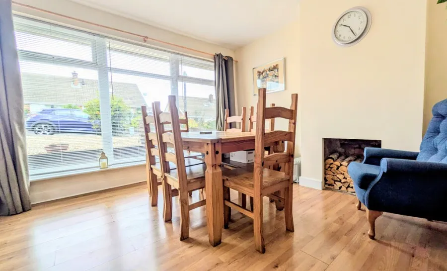 Chester Close, Heolgerrig, photo 3