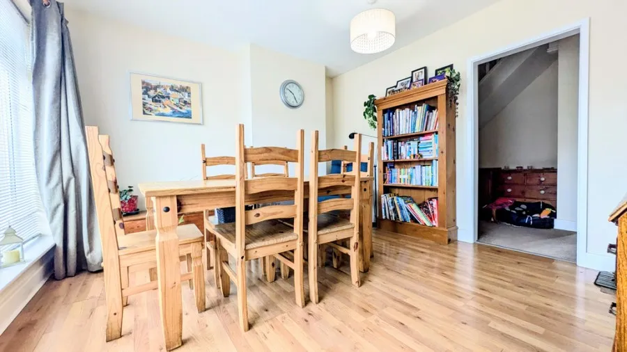 Chester Close, Heolgerrig, photo 7