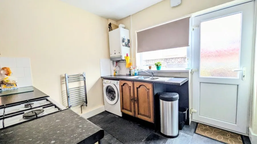 Chester Close, Heolgerrig, photo 9