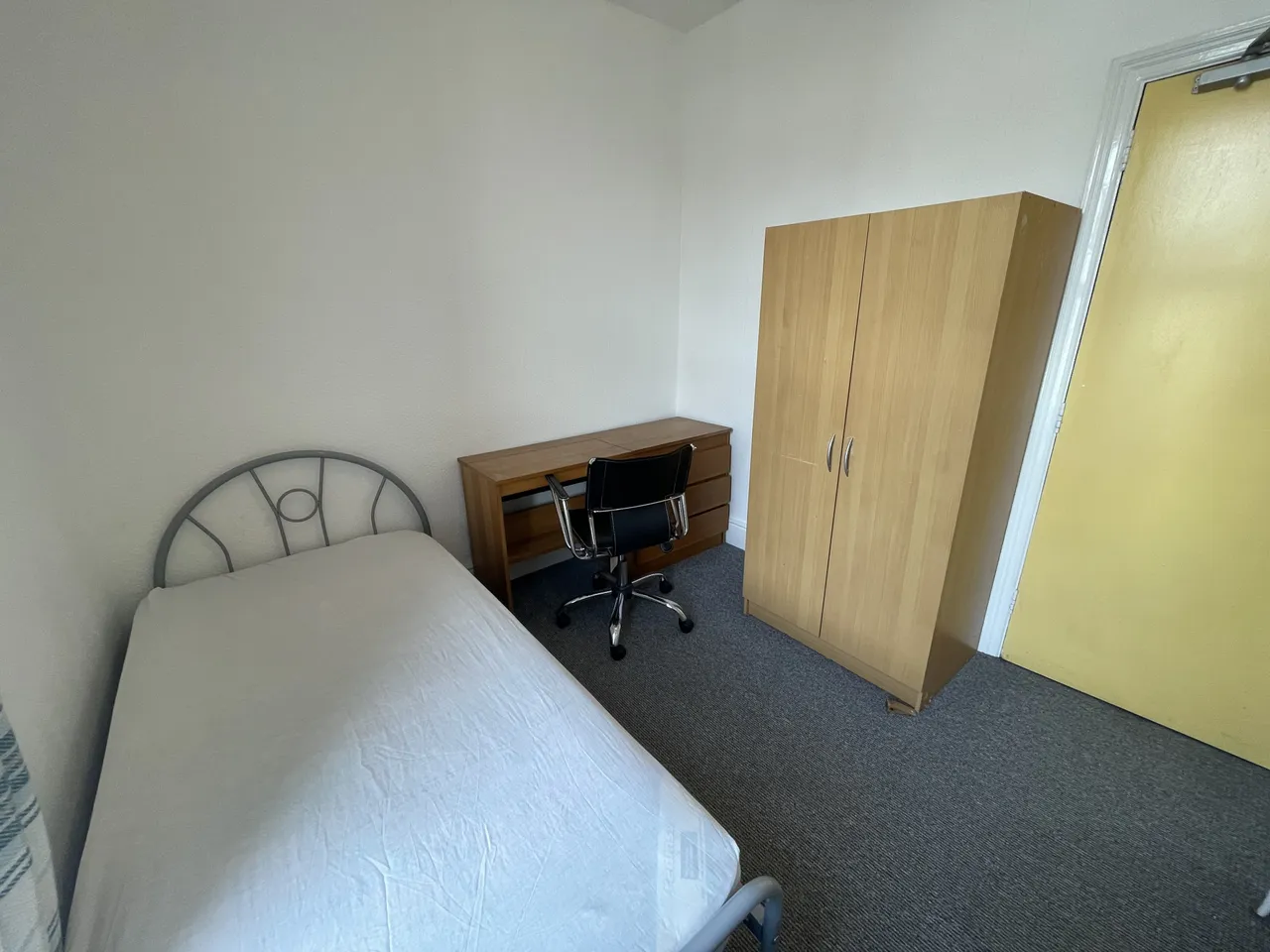 Bills Included,Granville Road, Norfolk Park, Sheffield, S2, photo 2