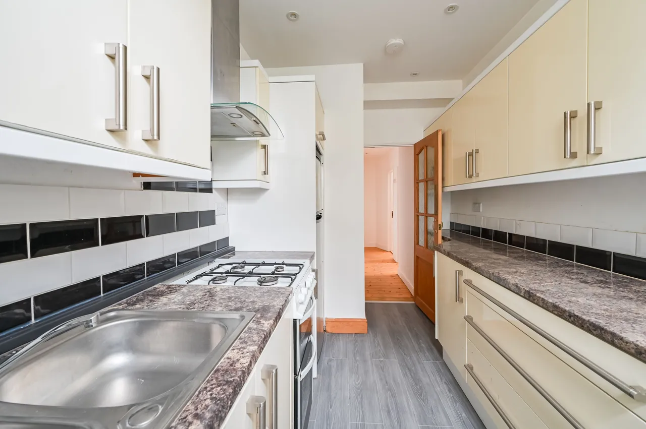 107 Grove Road, London, photo 9