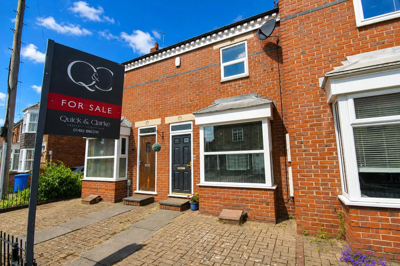 2 bed house for sale — Wilbert Lane, Beverley