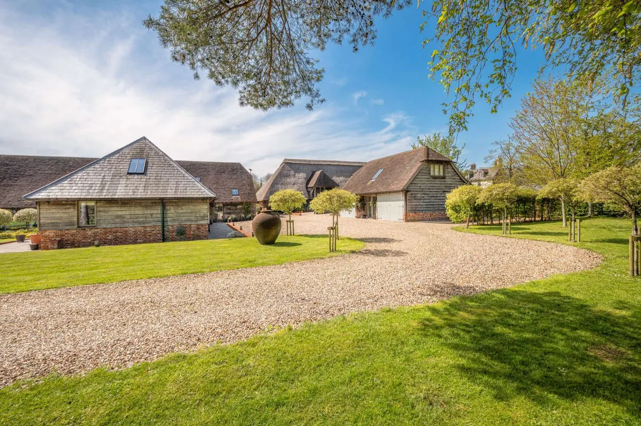 5 bed house for sale — Sydmonton, Newbury, Hampshire, RG20 9NH