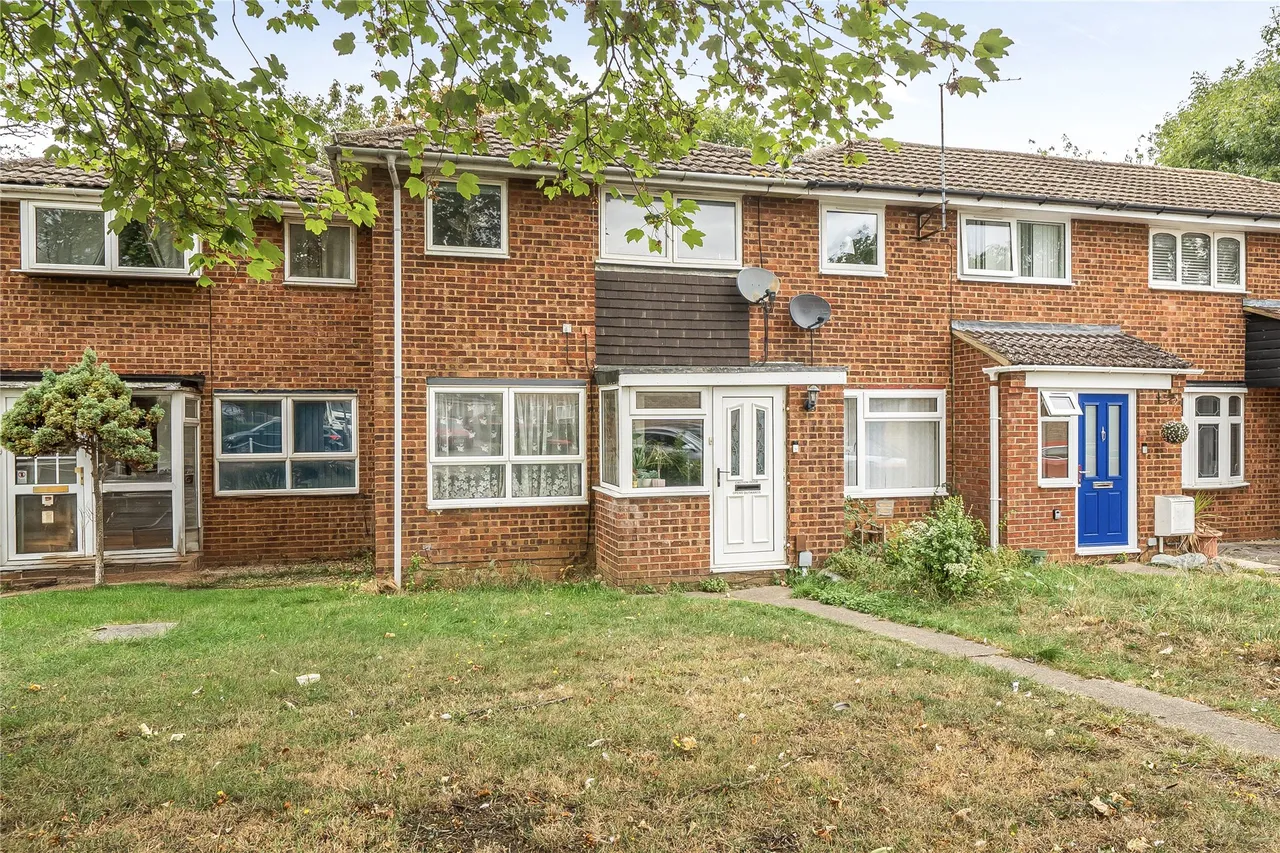 3 bed property for sale, Annesley Road, Newport Pagnell, MK16