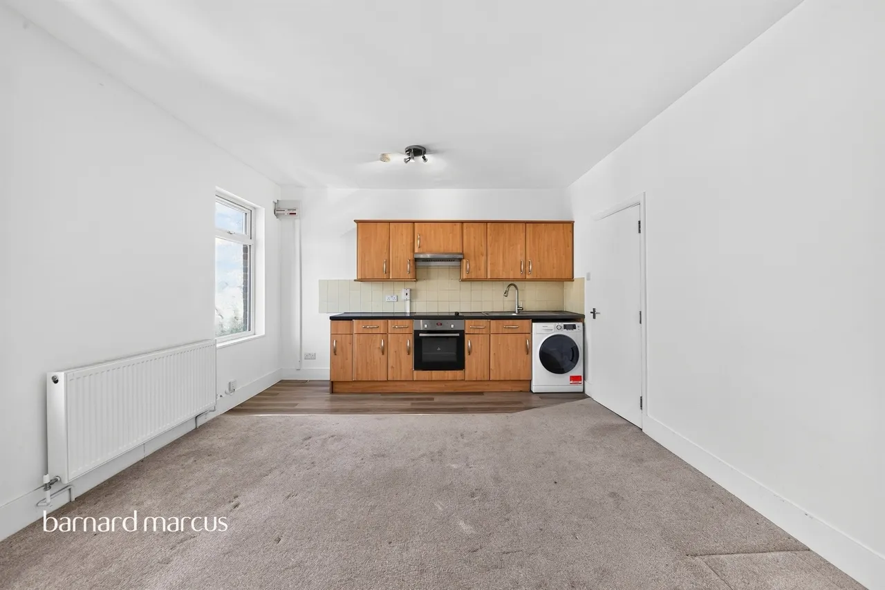 Bellevue Road, London, N11, photo 17