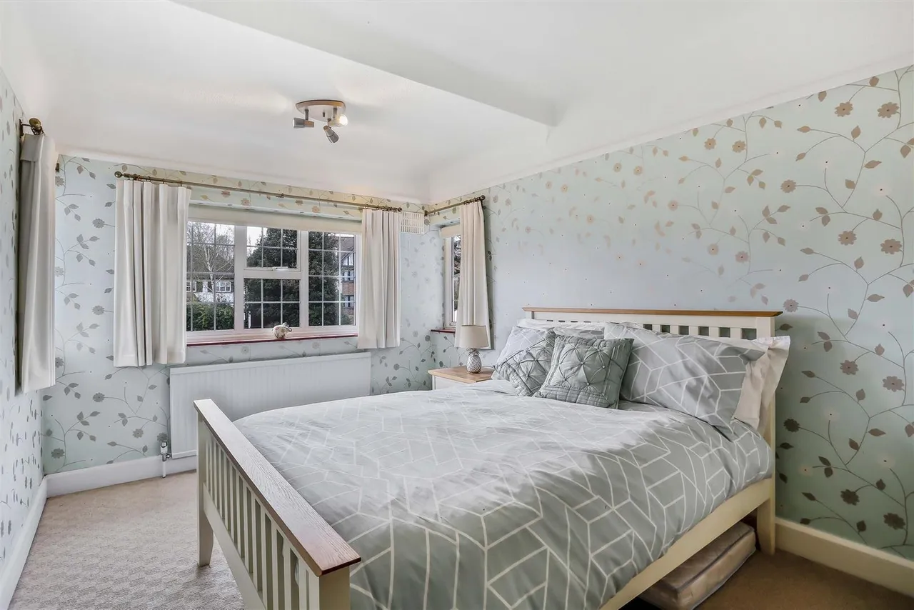 The Warren, Carshalton Beeches, Carshalton, SM5 4EH, photo 22