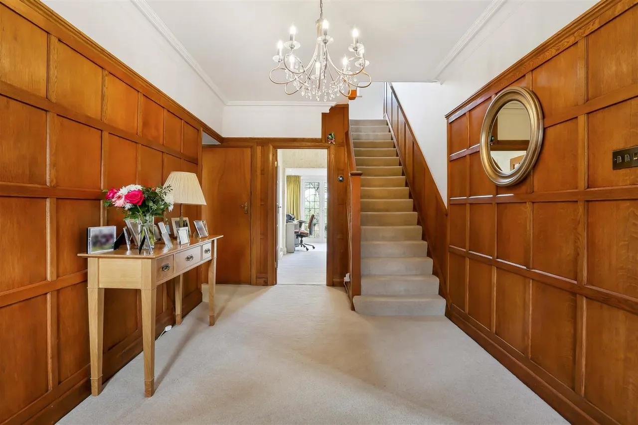 The Warren, Carshalton Beeches, Carshalton, SM5 4EH, photo 4