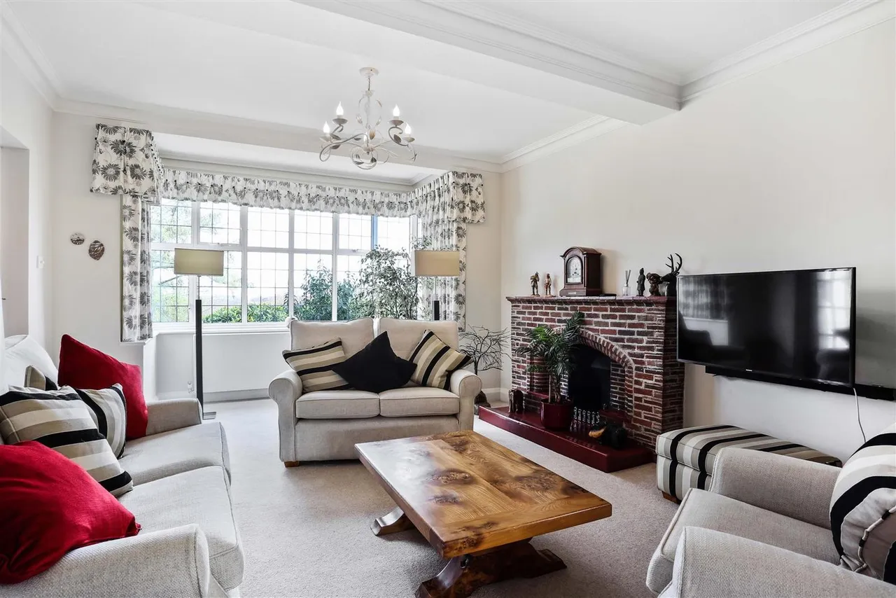The Warren, Carshalton Beeches, Carshalton, SM5 4EH, photo 8