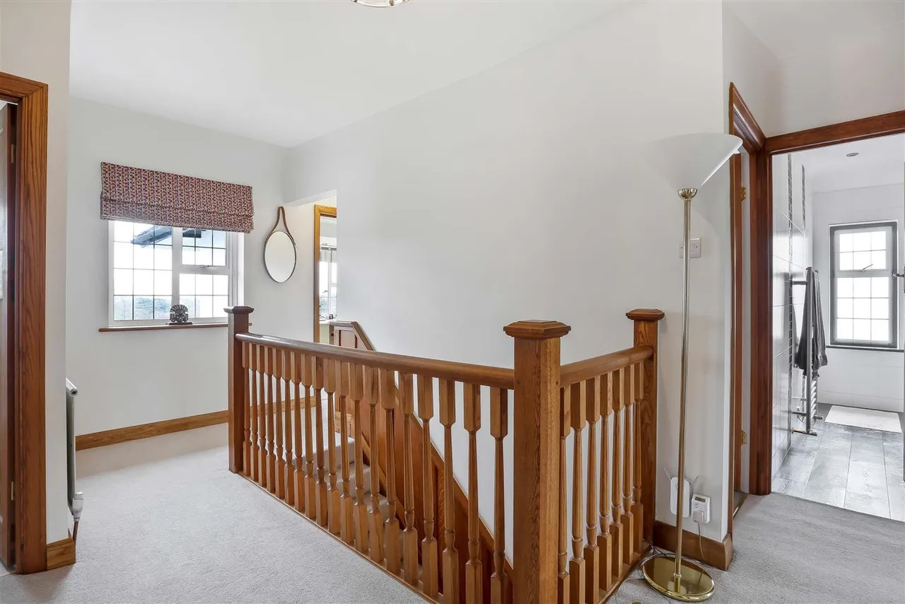 The Warren, Carshalton Beeches, Carshalton, SM5 4EH, photo 18