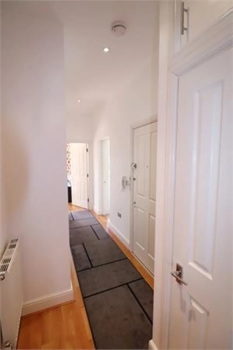 Sloane Court, 28 The Grove, photo 6