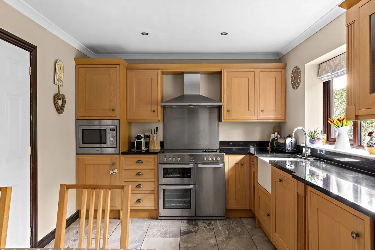 Well Lane, South Milford, LS25, photo 11