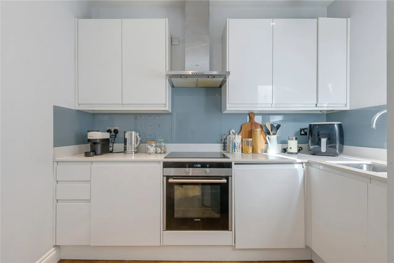 Brodrick Road, London, SW17, photo 2