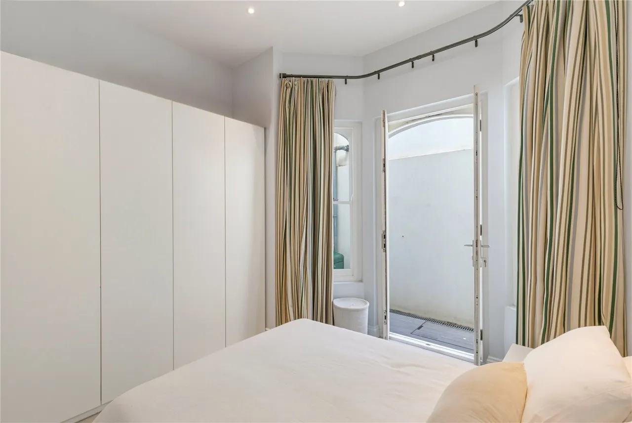 Brodrick Road, London, SW17, photo 10