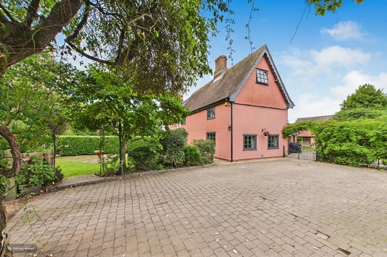 3 bed house for sale, Bury Road, Bradfield St. Clare