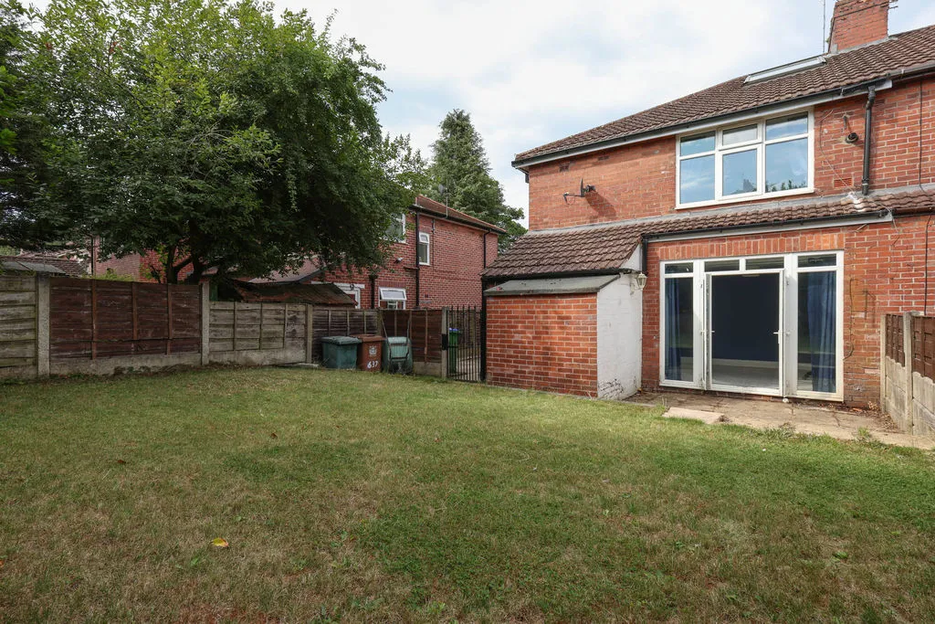 Oldham Road, Rochdale OL16 4PA, photo 18