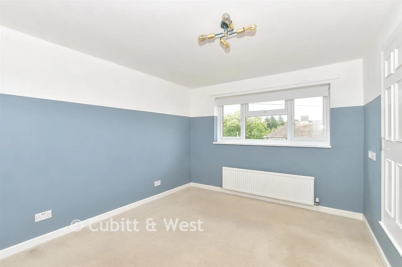 Blackwell Farm Road, East Grinstead, RH19, photo 6