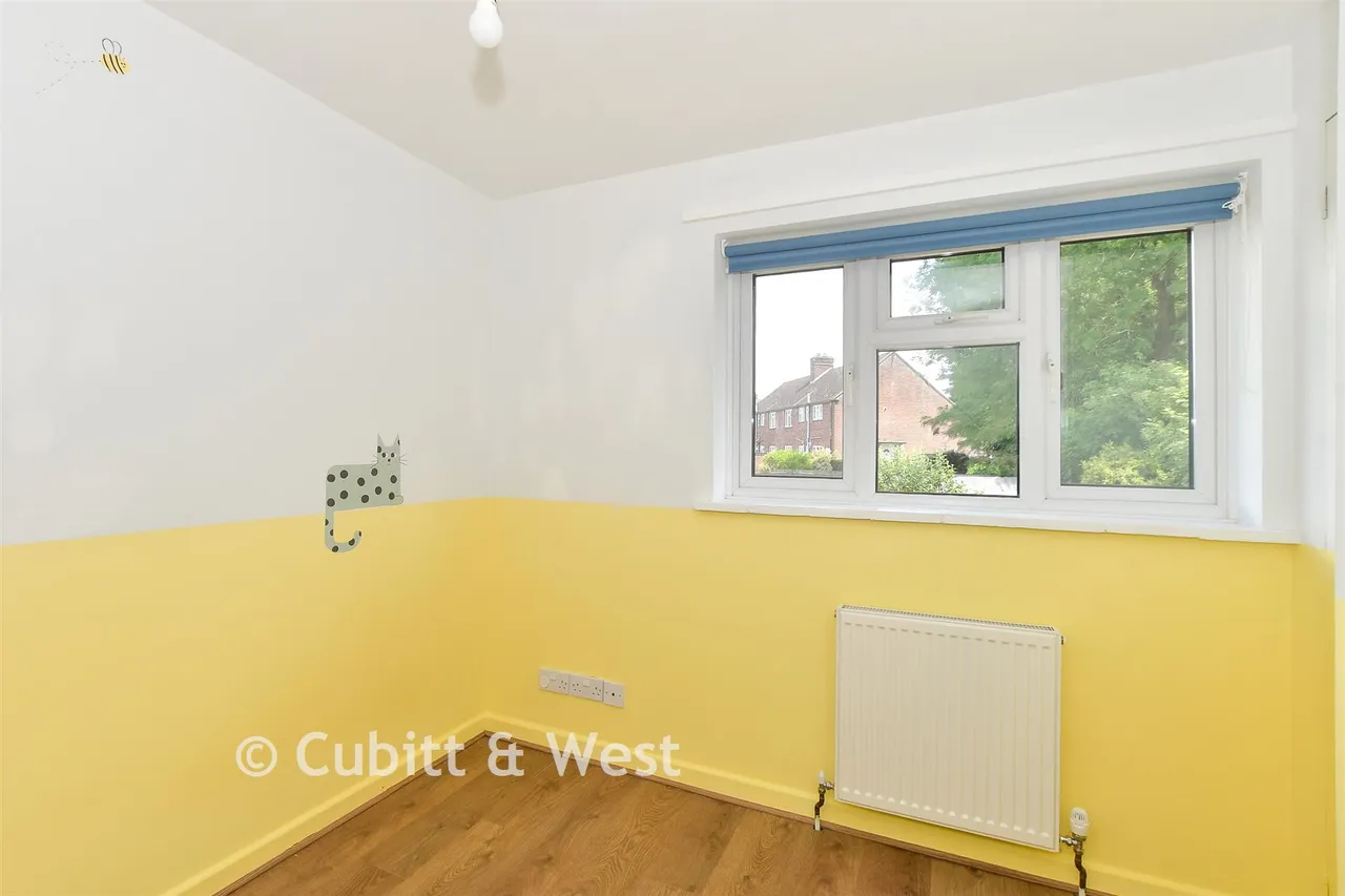 Blackwell Farm Road, East Grinstead, RH19, photo 10