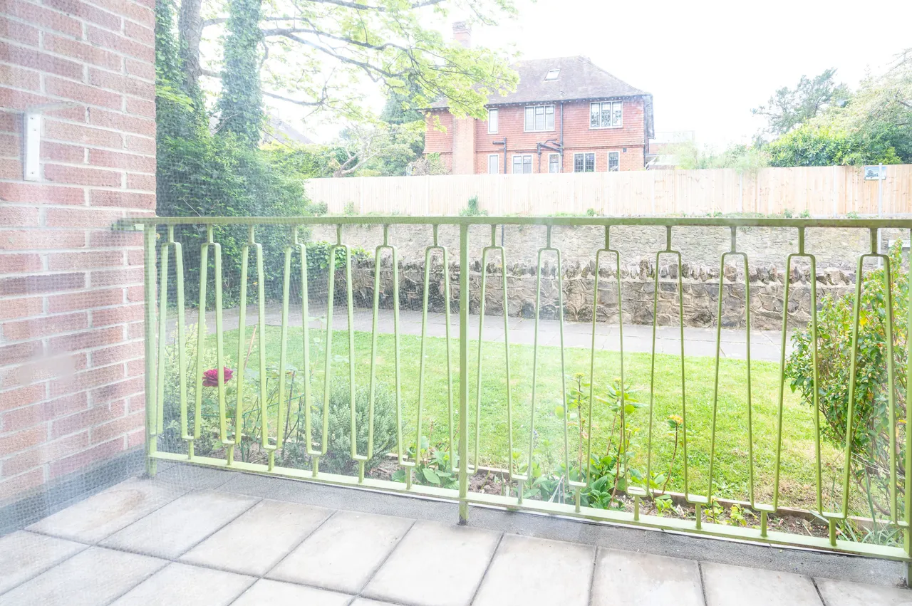1 Sycamore Court, 54 Harvey Road, Guildford, photo 9