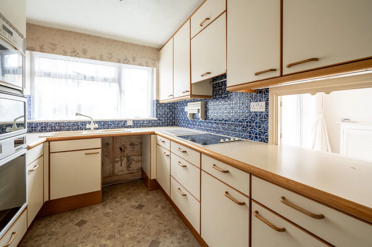 1 Sycamore Court, 54 Harvey Road, Guildford, photo 10