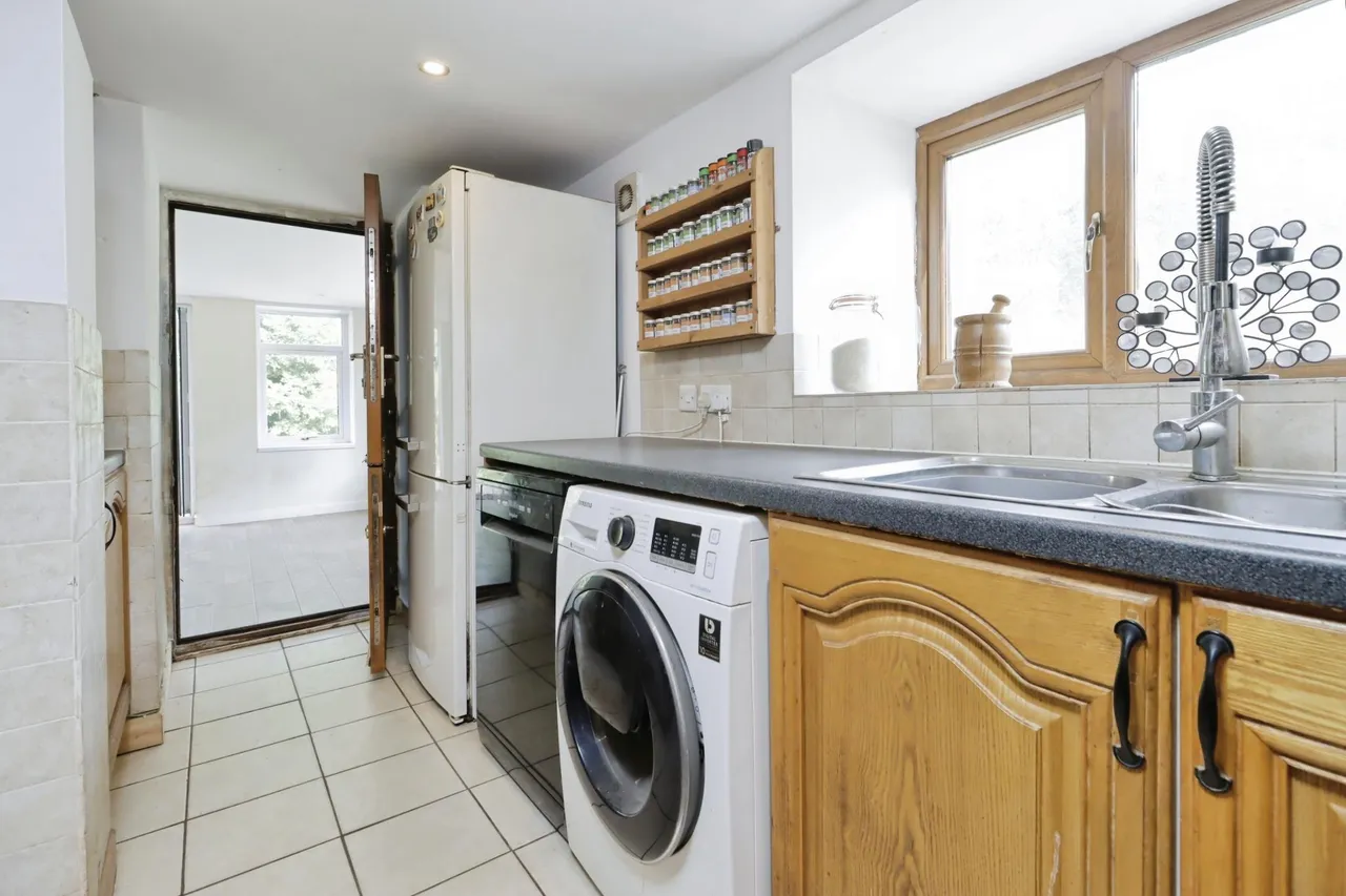 At Millfields, Hampton Loade, WV16, photo 11