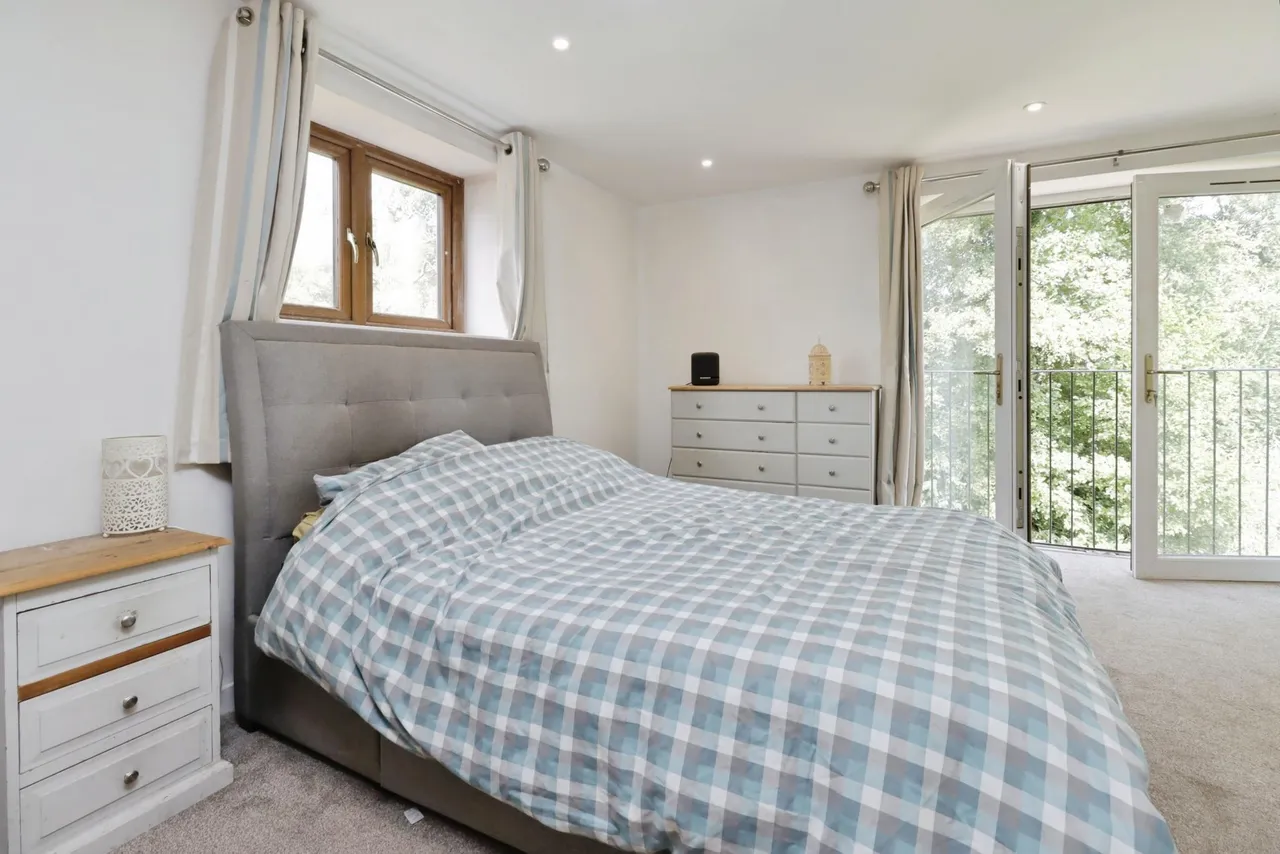 At Millfields, Hampton Loade, WV16, photo 16
