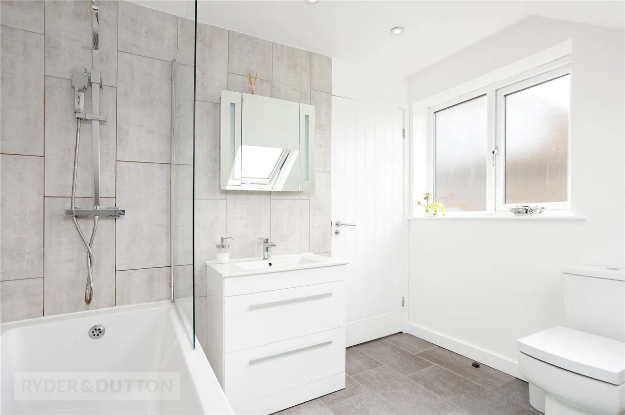 Redwood Road, Uppermill, OL3, photo 17